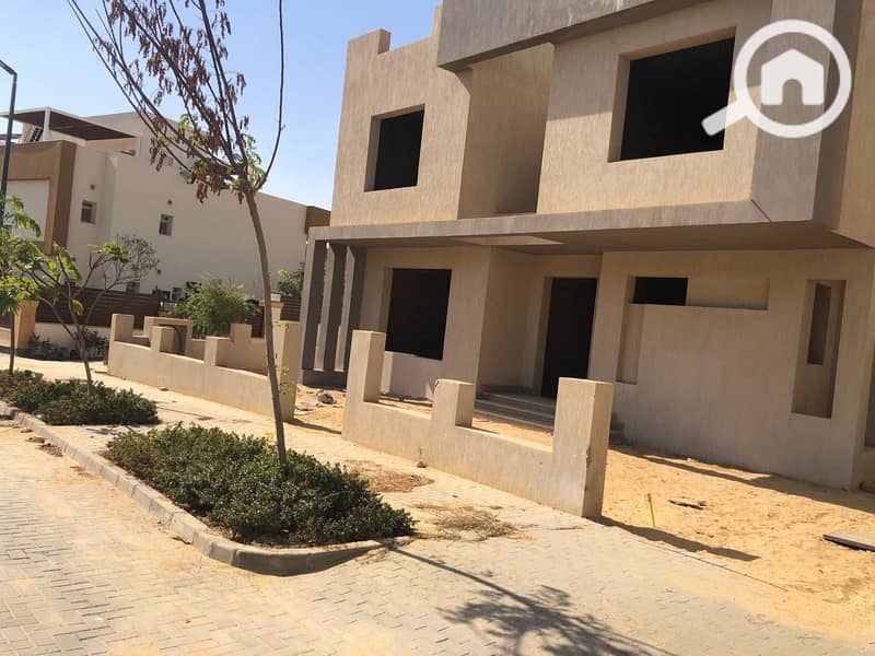 A villa at a bargain price, stand-alone, in the best location in Grand Heights compound. - Widok 5