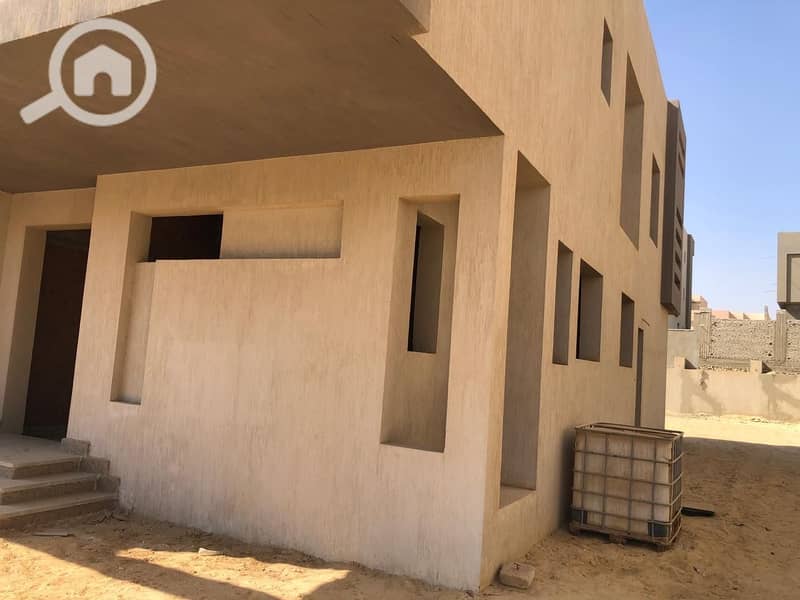A villa at a bargain price, stand-alone, in the best location in Grand Heights compound. - Widok 6