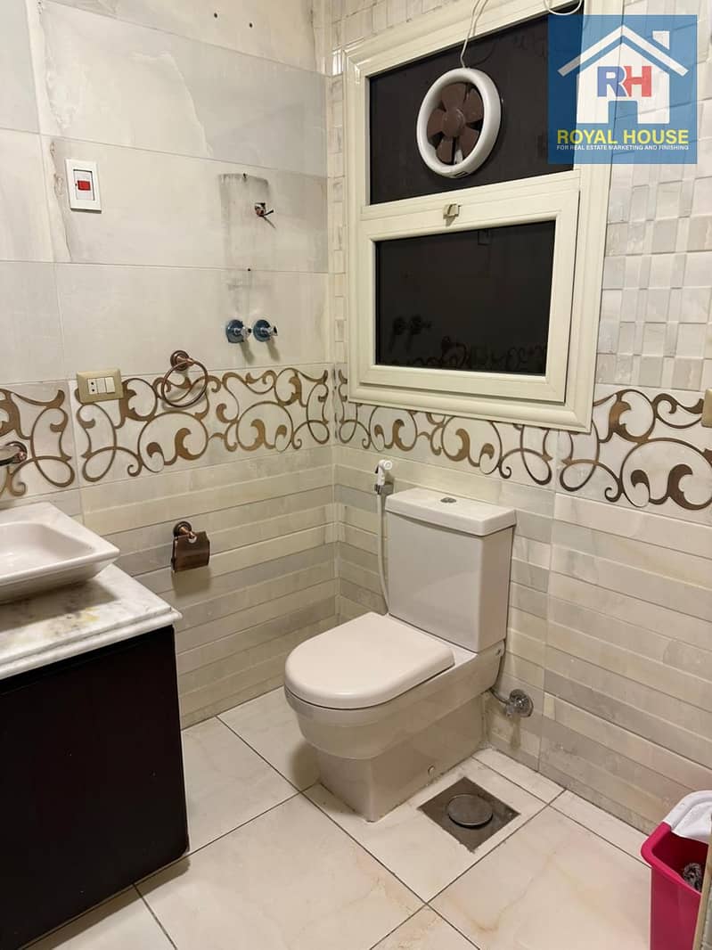 13 acc5daa2-f465-4ac0-82c7-9a5c4225ea51. jpg