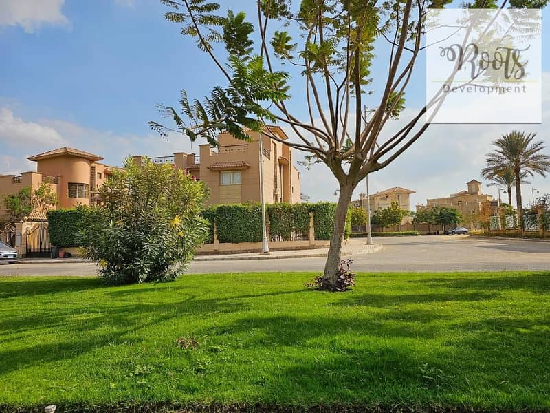 For Rent Standalone Villa With Garden ,Overlooking Landscape,Fully Finished ,in Royal City Compound, AlSheikh Zayed. - Widok 4