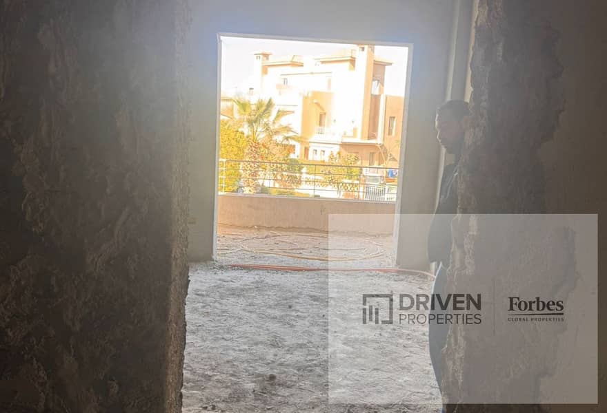 Corner Standalone Villa 5BR Type M For Sale In Golf Extension Palm Hills- The Crown 6th of October Giza - Więcej