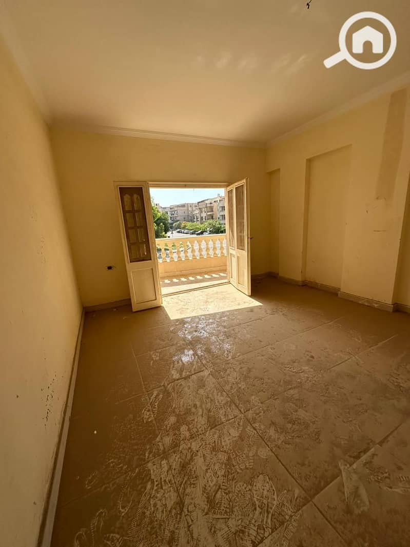 A unique apartment in Al Banafseg Villas, fully finished, with a clear sea view overlooking a garden. - Widok 5