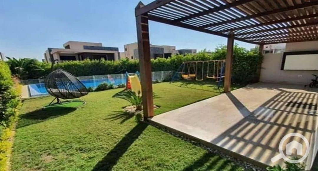 Independent resale villa with delivery in months in the heart of Sheikh Zayed at alkarma gates - Widok 2