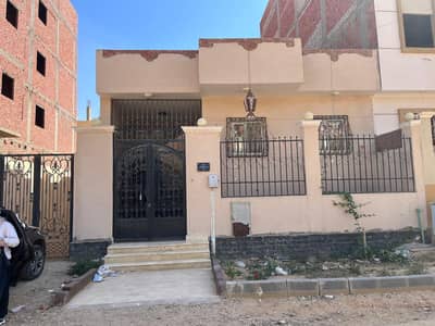 Land for Sale in Badr City, Cairo - بيت مستقل 276م ببدر | أرضي سوبر لوكس + بدروم + إمكانية 4 أدوار |