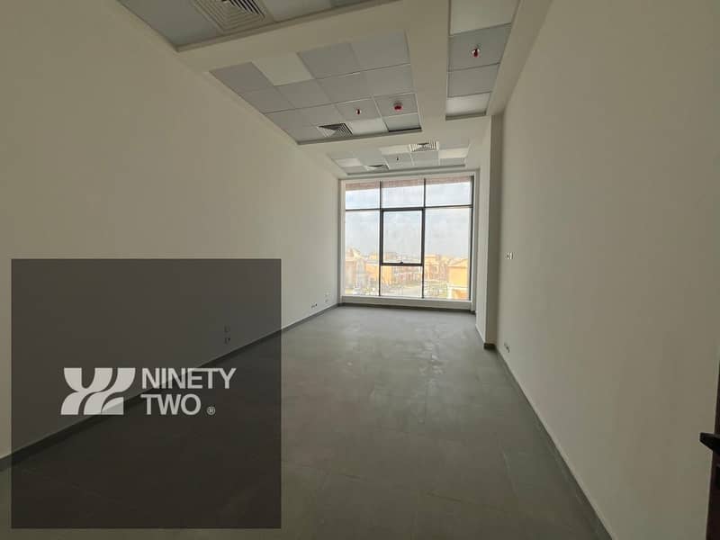 Administrative Office for Rent in 3Sixty New Cairo 43sqm Prime Business Location Fully Finished with Acs - Ansicht 2