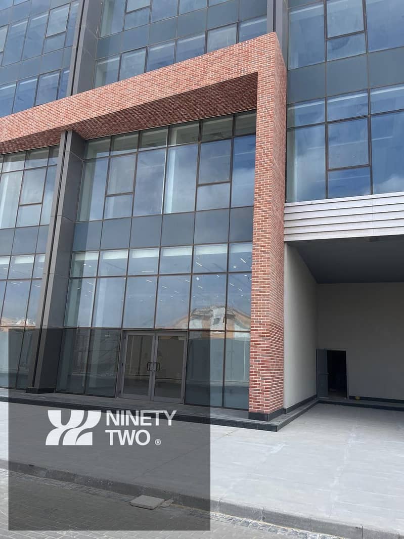Administrative Office for Rent in 3Sixty New Cairo 43sqm Prime Business Location Fully Finished with Acs - Ansicht 6