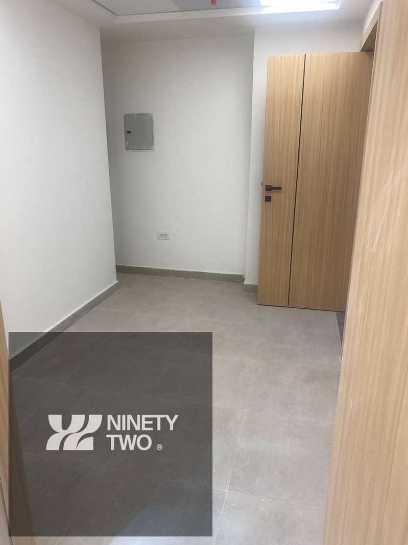 Medical Clinic for Rent in 3Sixty Mall Layan New Cairo 44sqm Fully Finished - Ansicht 2