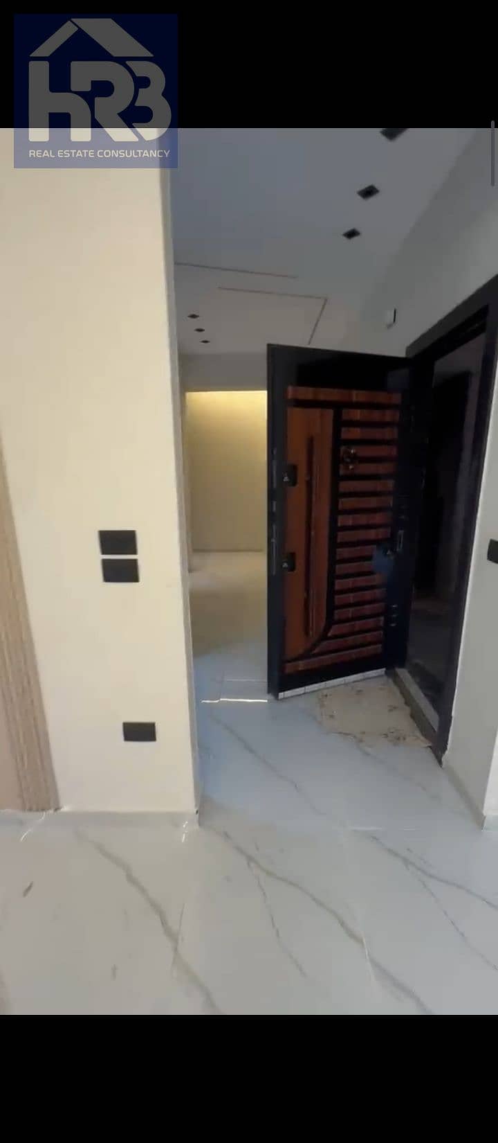 29 1000326937. jpg