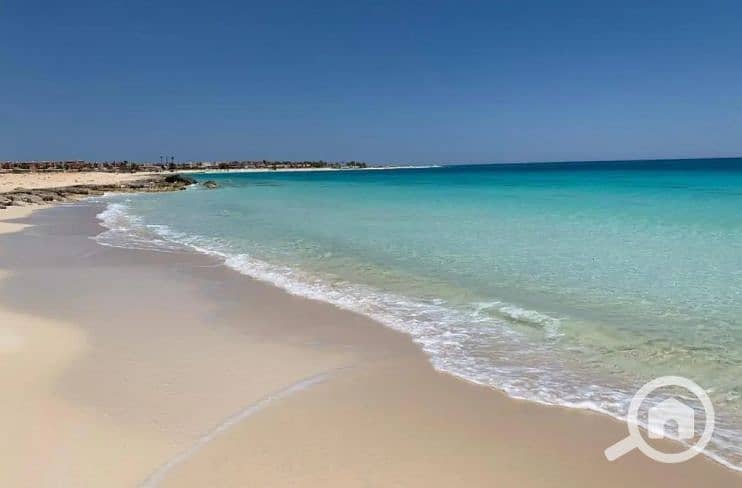 Fully finished villa with AC's, private beach access, and sea view for sale in Zoya North Coast, next to Ghazala Bay in Sidi Abdel Rahman - Widok 5