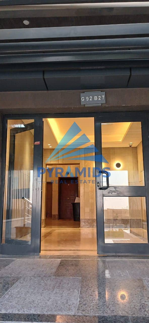 Luxury Furnished Apartment for Rent in Privado – Madinaty Experience premium living in one of Madinaty's most prestigious communities. - Widok 3