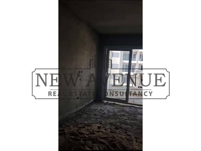 Ready to move Apartment Bahary for Sale in Jayd New Cairo - with down payment and installments over 3 years - Widok 6
