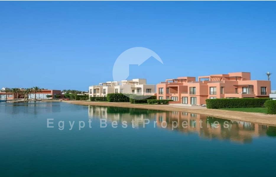 Direct Sea View Chalet Finished with Garden For Sale By Hassan Allam in Gouna Red Sea - Widok 3