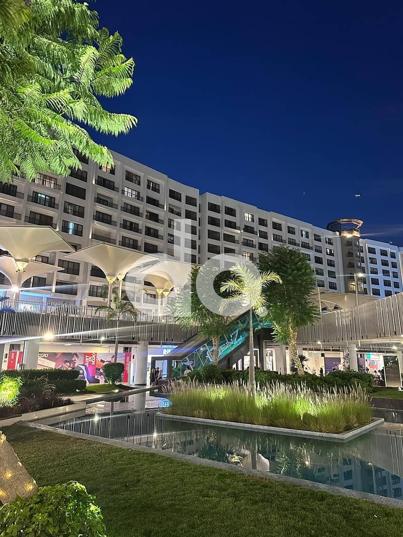 Retail For Rent Indoor Area: 73 sqm + Outdoor Area: 70 sqm Fully finished Ready to Move in New Cairo Opposite AUC Gates | Backing onto North 90 Street - Ansicht 2