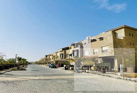 5 Bedroom Townhouse for Sale in 6th of October, Giza - original. jpg