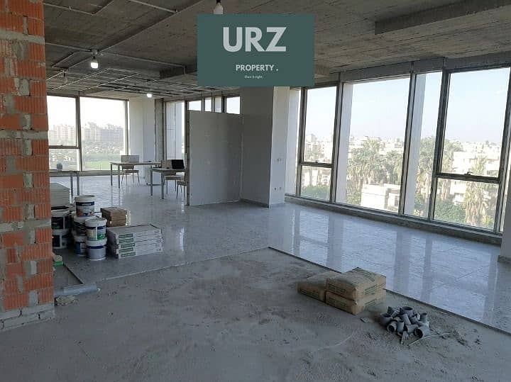 Investment Opportunity! Commercial shop for sale in Taj Tower New Capital with installments up to 15 years Prime view of the Iconic Tower and Green - Ansicht 4