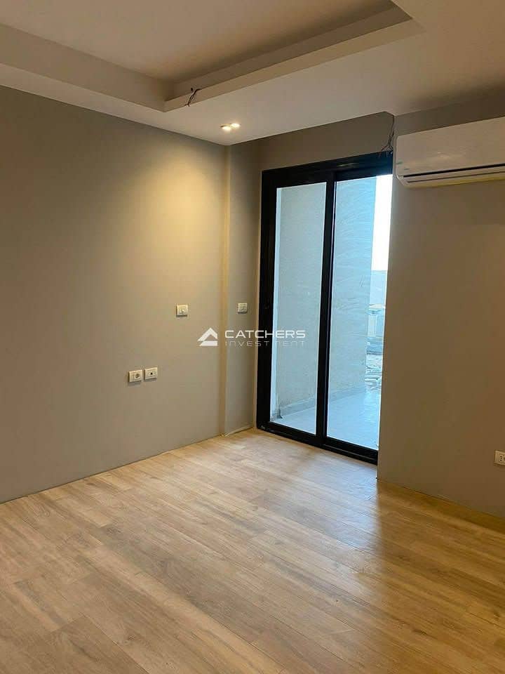 Fully finished apartment for sale directly on South 90th Street in the 90 Avenue project, Fifth Settlement, next to the American University. - Vista 3