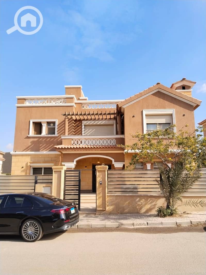 Luxury Standalone Villa for Sale Fully Furnished in Bellagio Compound – 900 SQM with Private Pool, Elevator & Smart Home System in Prime New Cairo - Pohľad 2