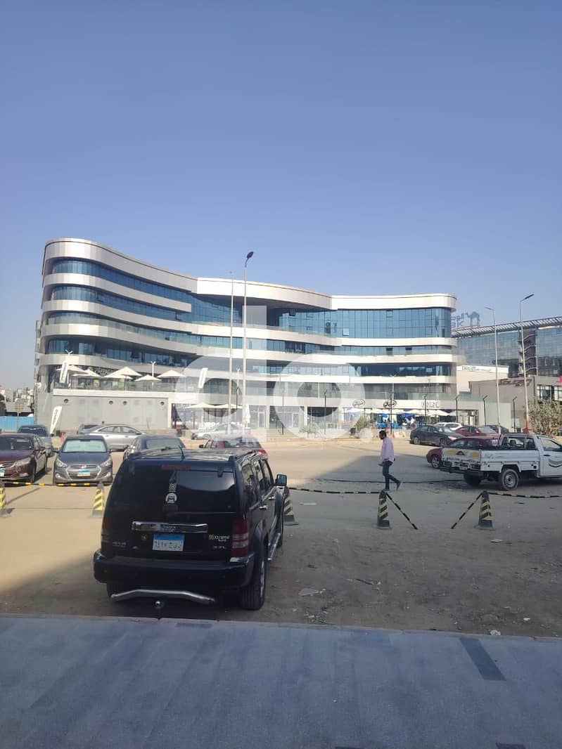 Prime Commercial Location | Retail Shop 42 SQM for Rent in Banking District – New Cairo - Retail in 5th Settlement - Ansicht 5