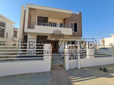 5 Bedroom Villa for Sale in Shorouk City, Cairo - WhatsApp Image 2026-06-17 at 11.59. 08 AM. jpg