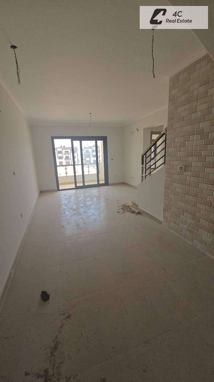 Penthouse Chalet for sale at the lowest price ready to move very prime location sea view in Gaia North Coast - Ansicht 2