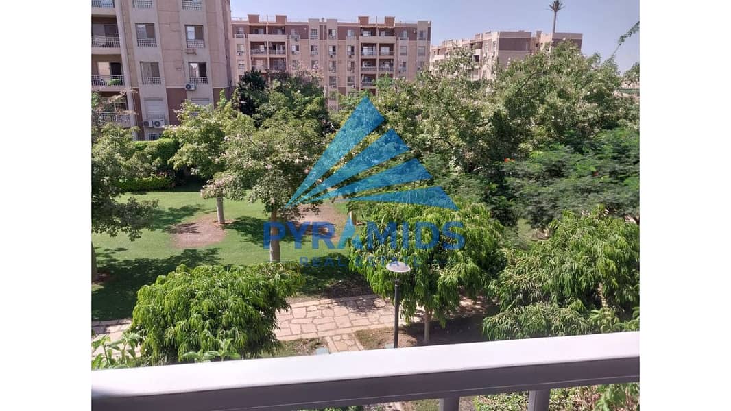Cash Apartment for Sale in Madinaty – B7 A great opportunity to own a well-designed apartment in one of Madinaty's most sought-after phases. Featurin - Widok 4