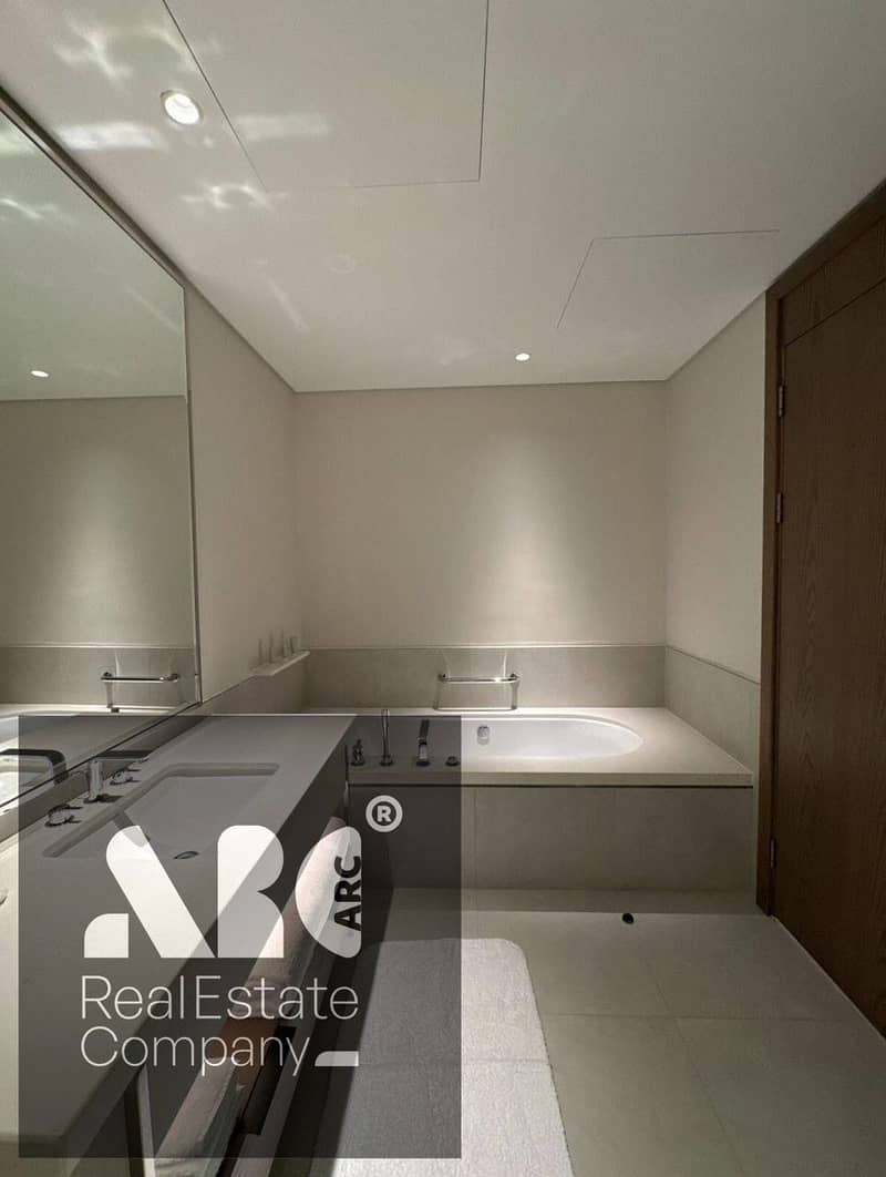 3 36ec758f-f5fe-4e80-8ef3-ecf88a59d260. jpg