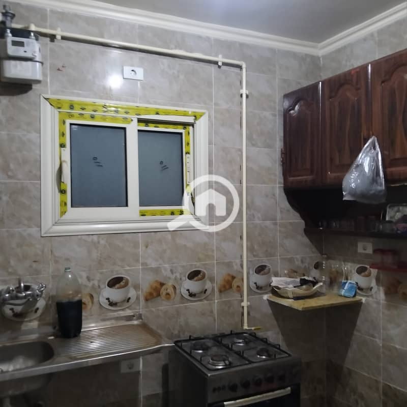 Furnished apartment for rent, one minute from the main street and the device next to four malls that have all the required services. Two rooms, a bathroom, and a kitchen. Floor: Ground. The location is very special: 800 acres – overlooking Land Escape North, close to all services, one minute from the club, swimming pools, shops, and markets. The apartment is. - Widok 6