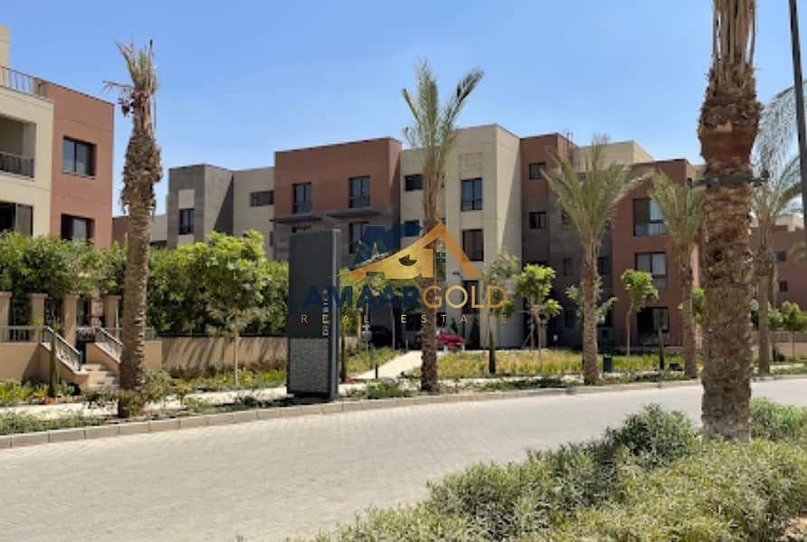Amazing Townhouse for Sale in District 5 Marakez in New Cairo Facing the Clubhouse 4 Bedrooms - Ansicht 6