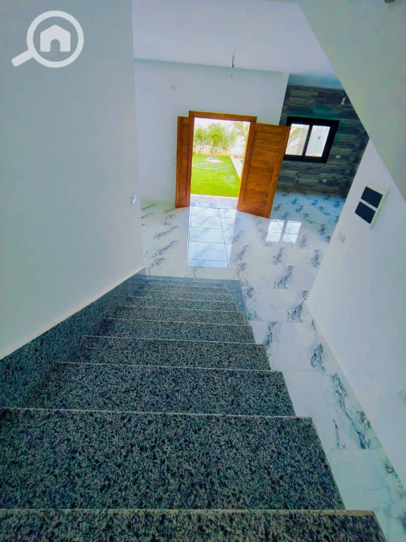 Villa for sale, registered with a blue contract - Więcej