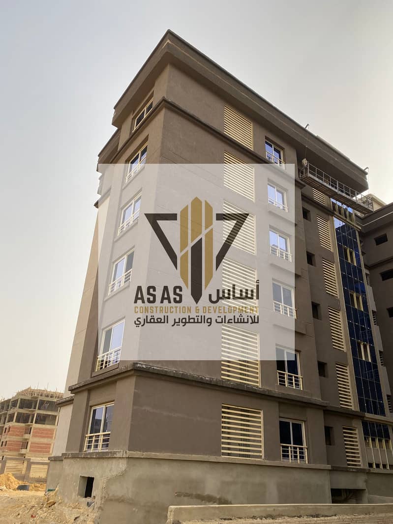 Apartment for sale in the Taiba Rose Compound in the Fifth Settlement, next to Janna, Dar Misr Al-Andalus, Mivida, Hyde Park, the American University, and South Teseen. - Ansicht 2