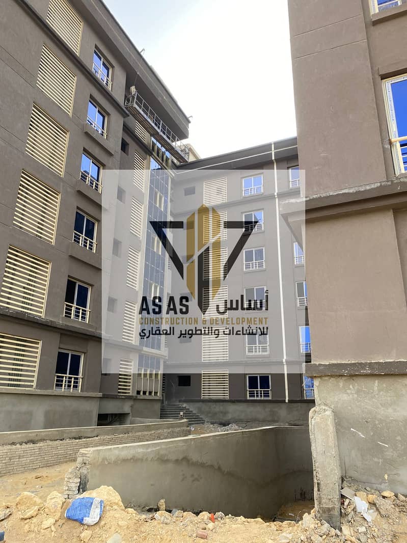 Apartment for sale in the Taiba Rose Compound in the Fifth Settlement, next to Janna, Dar Misr Al-Andalus, Mivida, Hyde Park, the American University, and South Teseen. - Ansicht 3