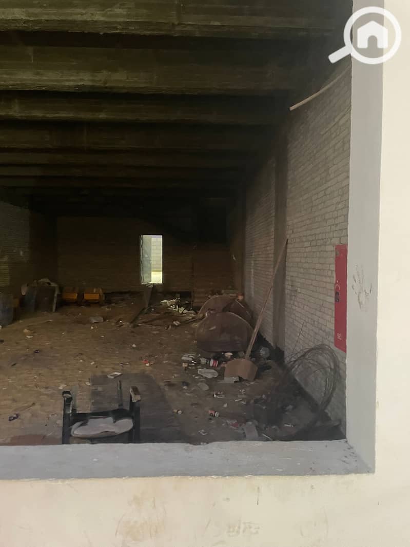 Commercial shop for rent – a unique investment opportunity in the heart of 6th of October. Location: directly in front of Mercedes-Benz. - Widok 3