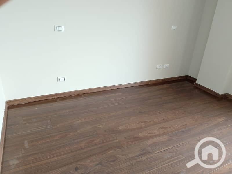 Penthouse for rent 4 rooms in Green 3 compound in Sheikh Zayed 3 bathrooms reception kitchen and air conditioners private roof - Widok 3
