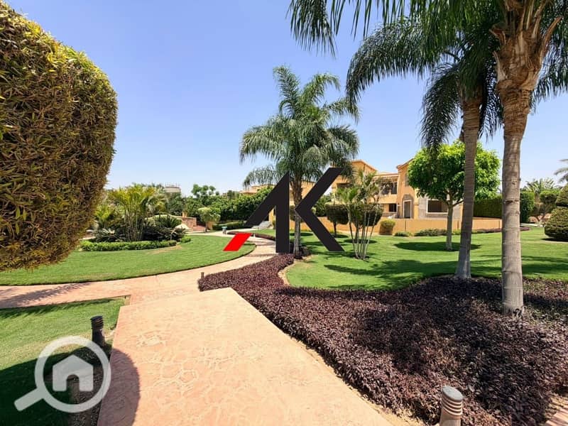 Prime Location Twin House villa For Sale in La Terra - New Cairo - Widok 2