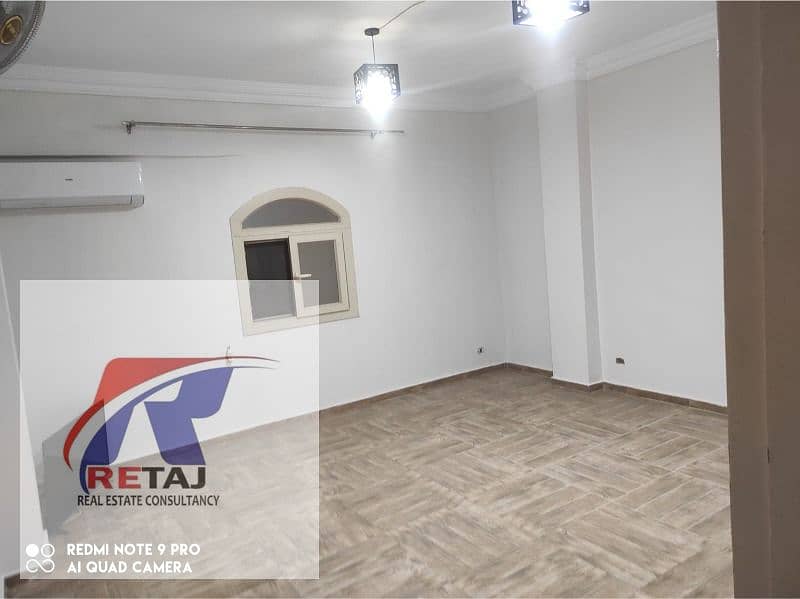 Apartment for sale in Al Yasmin 1 – First Settlement | 220 sq m | Corner unit with a clear sea view | Prime location – pohled 4