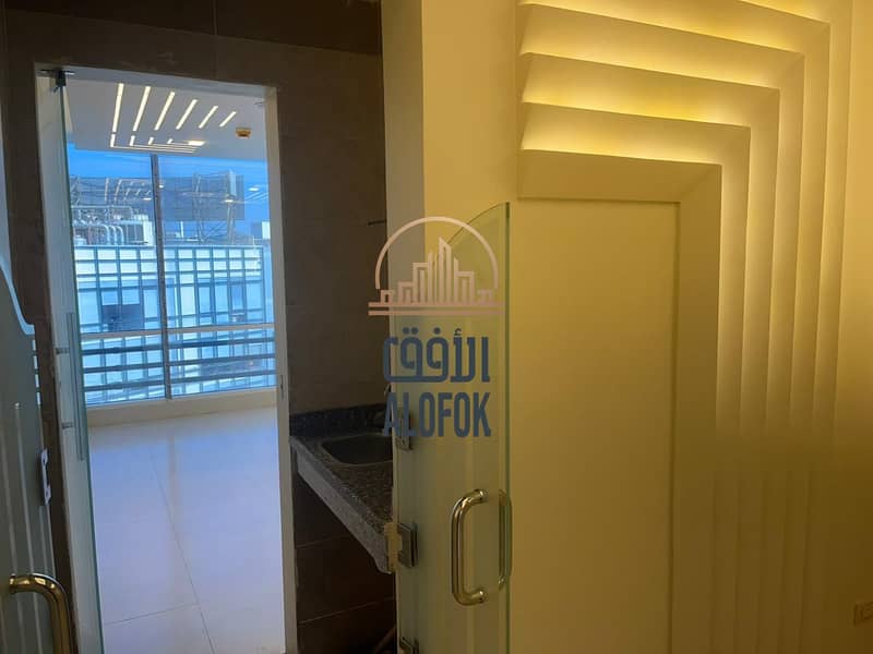 Rare Opportunity in New Cairo’s Banking District | Fully Air-Conditioned Office Ready for Busines - Więcej