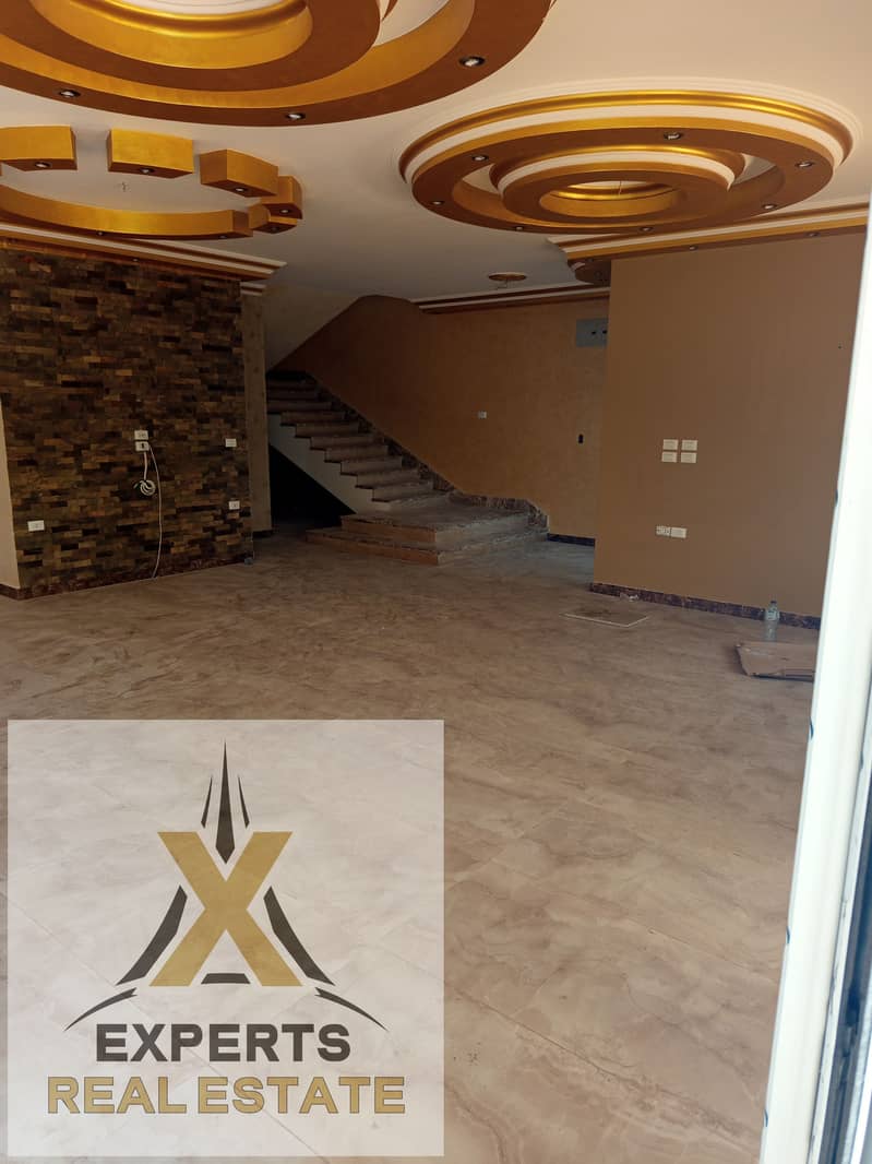Modern town house villa for rent under new law in Madinaty, 231m buildings, steps to services - Widok 4