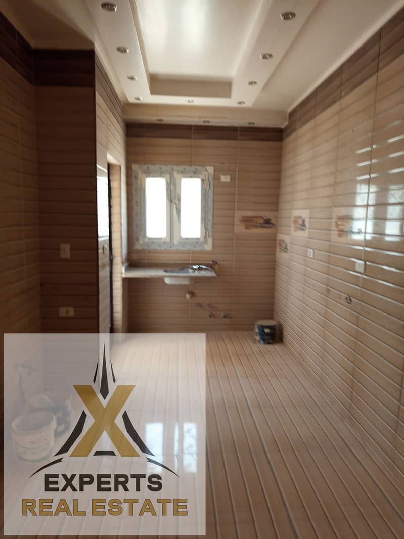 Modern townhouse villa for rent under the new law in Madinaty, 231m buildings, steps away from services. - Aanzicht 6