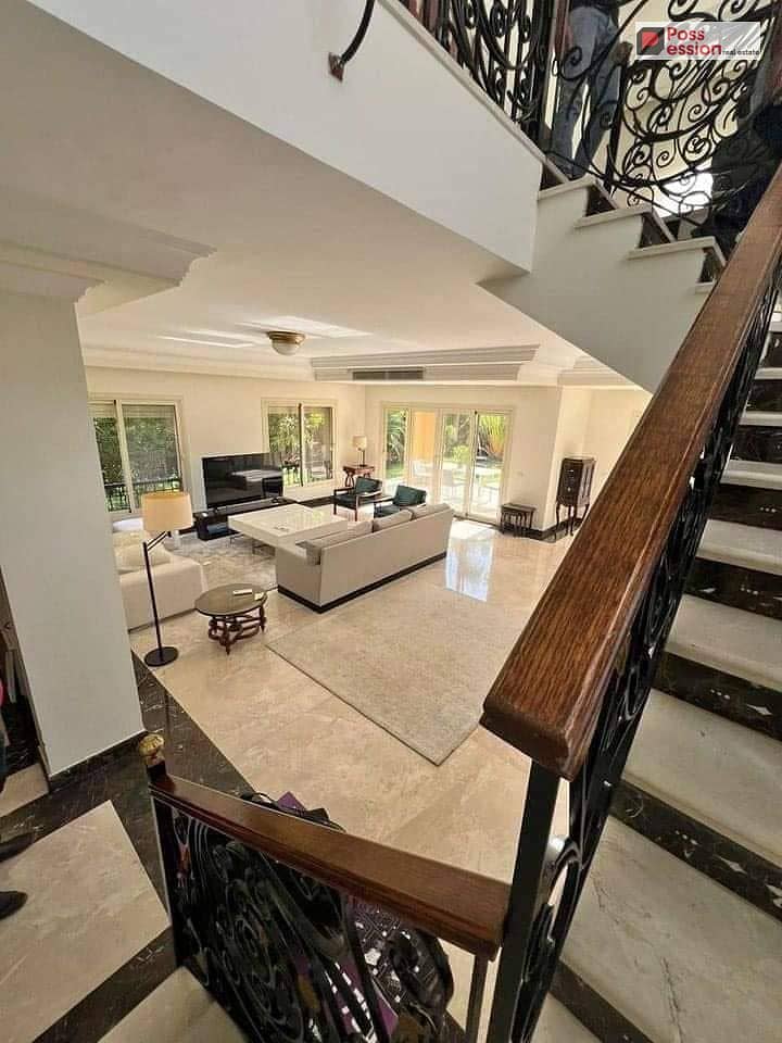 A fully finished 4-bedroom apartment for sale in the Al Patio Oro compound, developed by La Vista, in a prime location in New Cairo. – pohled 2