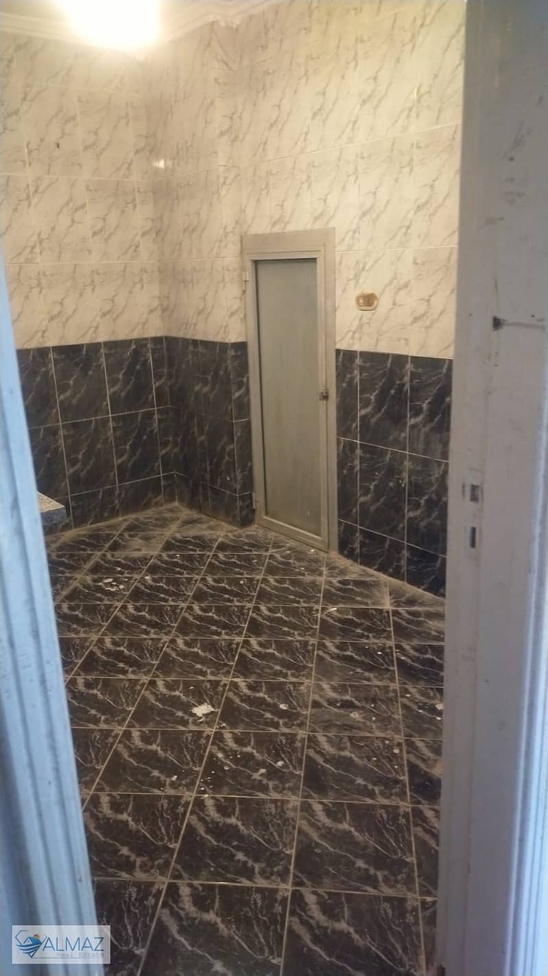 Unfurnished duplex, 200 sq m, for rent in Arabiya Compound, Fifth Settlement, near main roads and 90th Street. - Widok 4