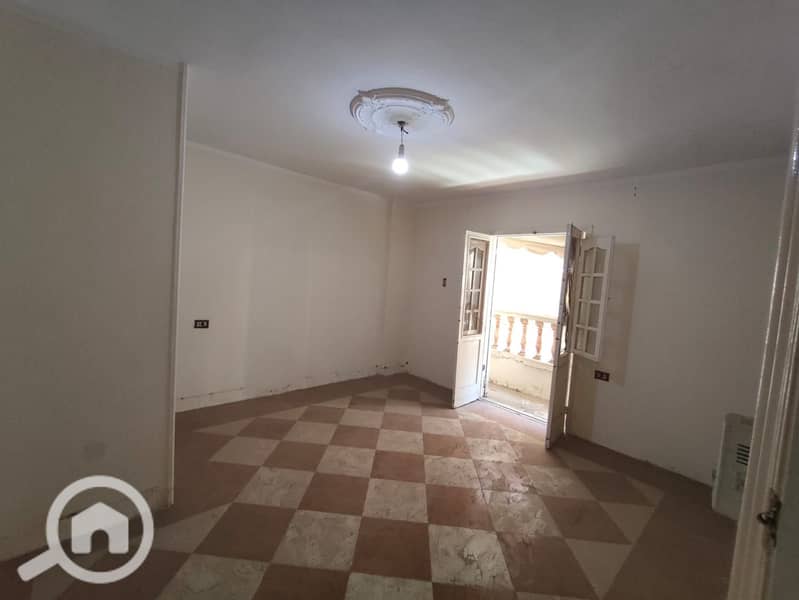 Excellent Opportunity | Registered apartment with a share of the land - built in 2010 - near Shubra Street and Rod El Farag Metro Station - Widok 3