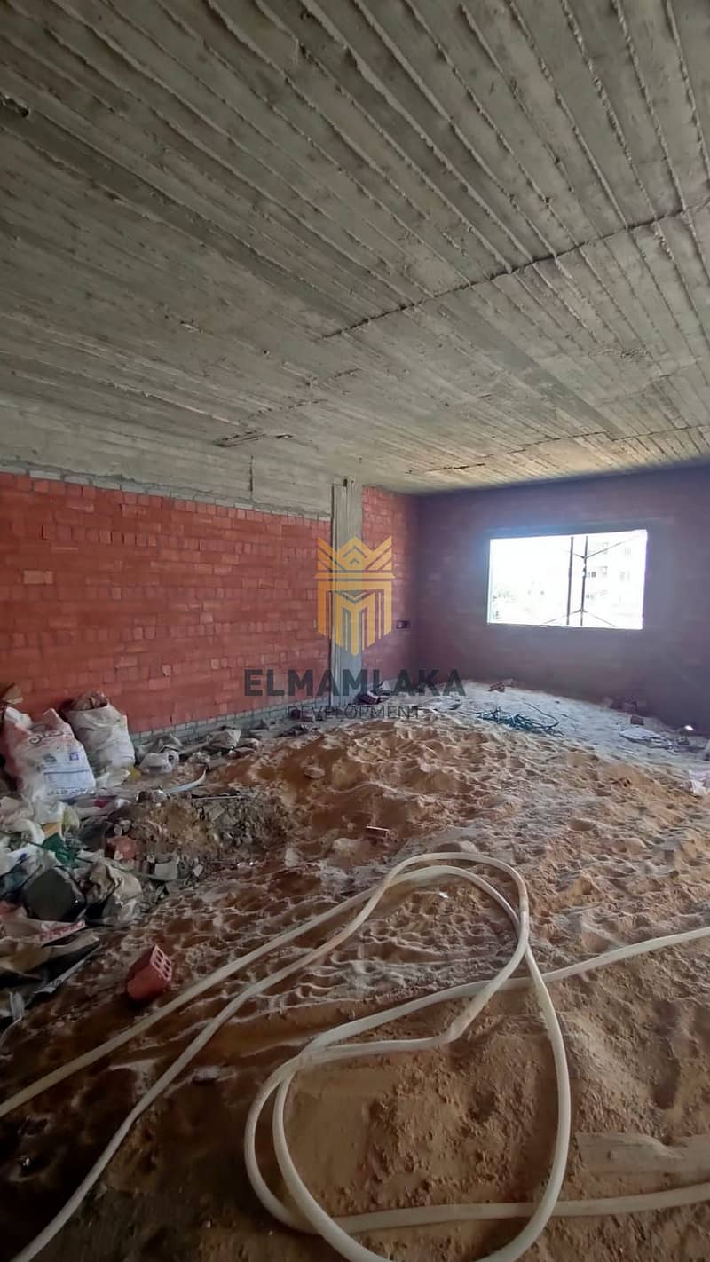 Apartment for sale, 250 sqm,3 bedrooms, in District 16, Sheikh Zayed, Neighborhood 2, landscape view, prime location in District 16, 3 minutes from B - Vista 6