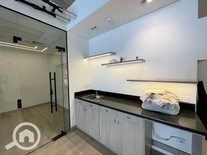 Office for Rent in The Portal SODIC, Beverly Hills – Sheikh Zayed - Widok 4