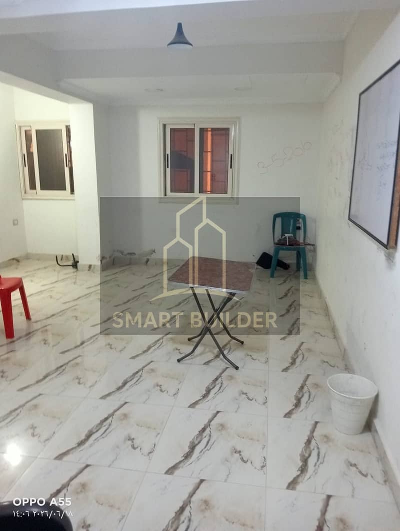 Apartment for rent inside النخيل compound, ground floor, low basement, area 150 square meters, super lux finish, 3 rooms, bathroom, and kitchen only, without reception. Prime location next to the school and the gate. - Ansicht 3
