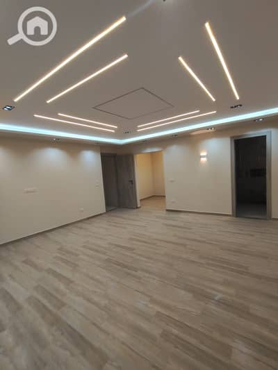3 Bedroom Flat for Sale in Sheikh Zayed, Giza - 363973. jpg