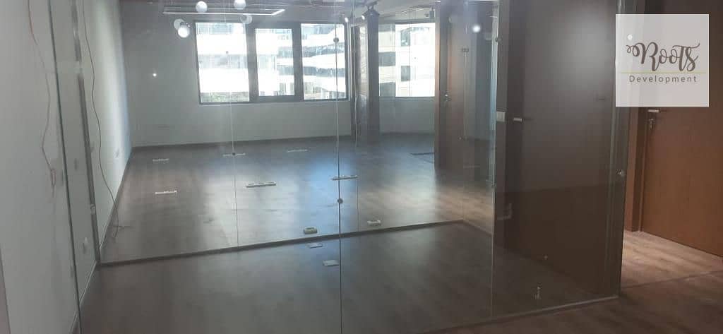 For Rent Administrative office Fully finished ,in a prime location in THE PORTAL SODIC , Sheikh Zayed. - Widok 4