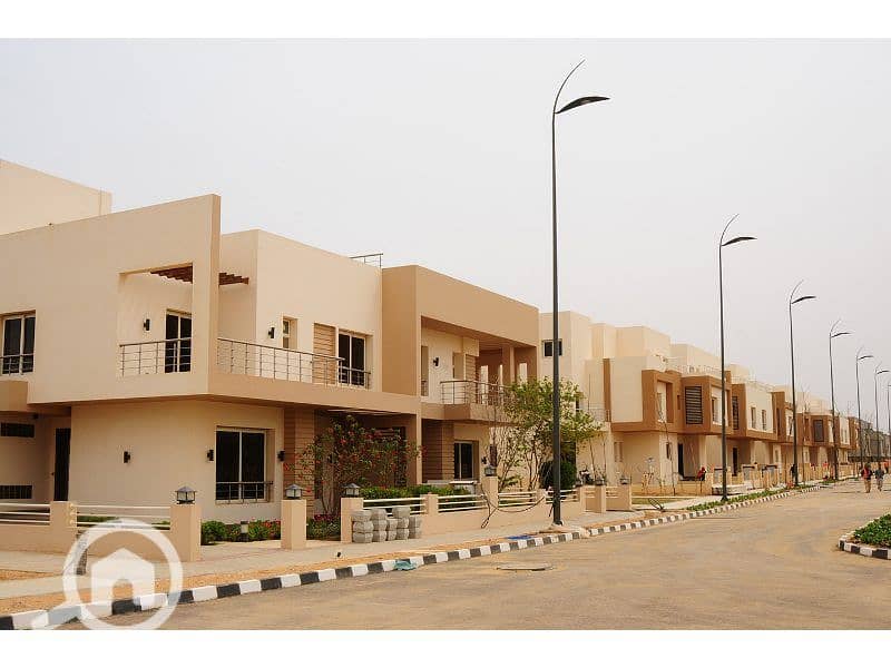 3 Grand-Heights-compound. jpg