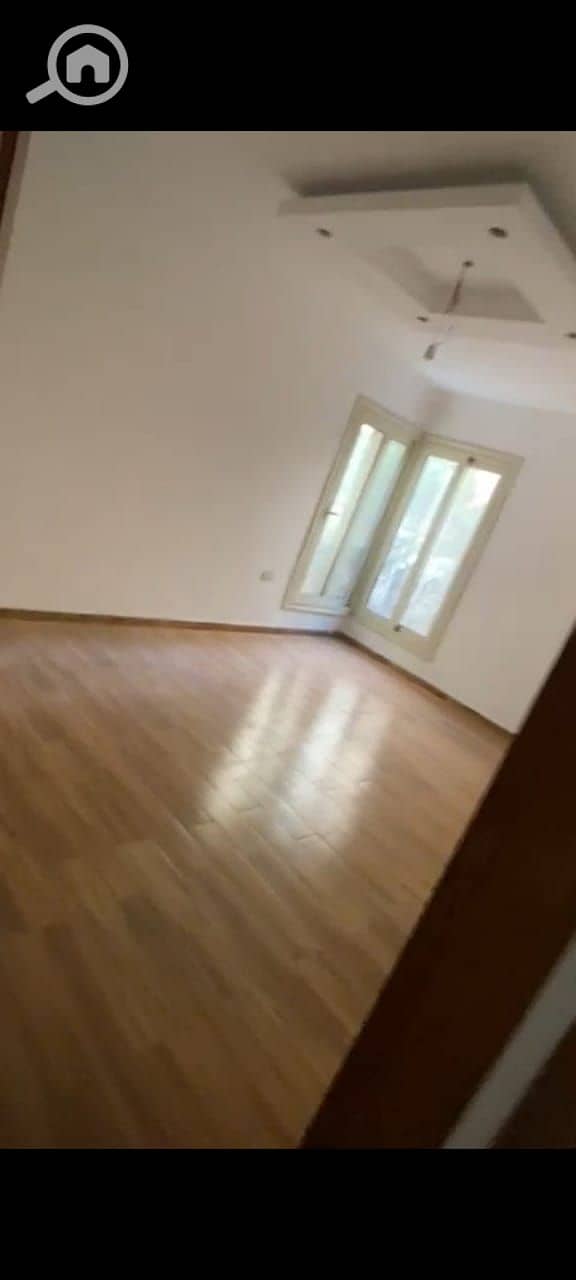 Office space for rent in Smouha on Fawzy Moaz main street – další