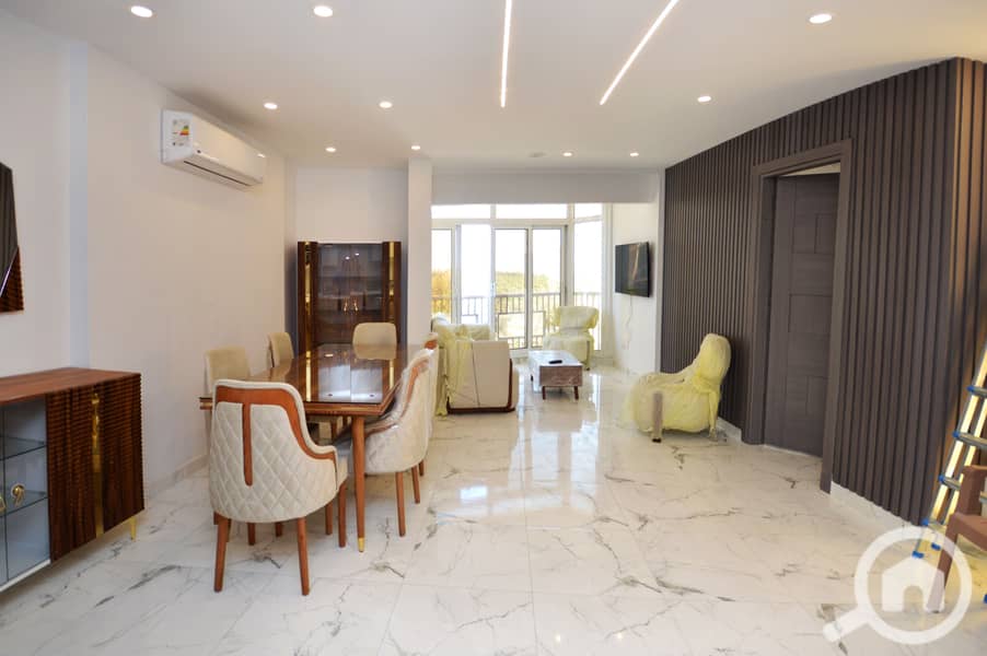A distinctive apartment for sale in a strategic location – Ultra Super Lux finishing – A great deal! - Görünüm 3