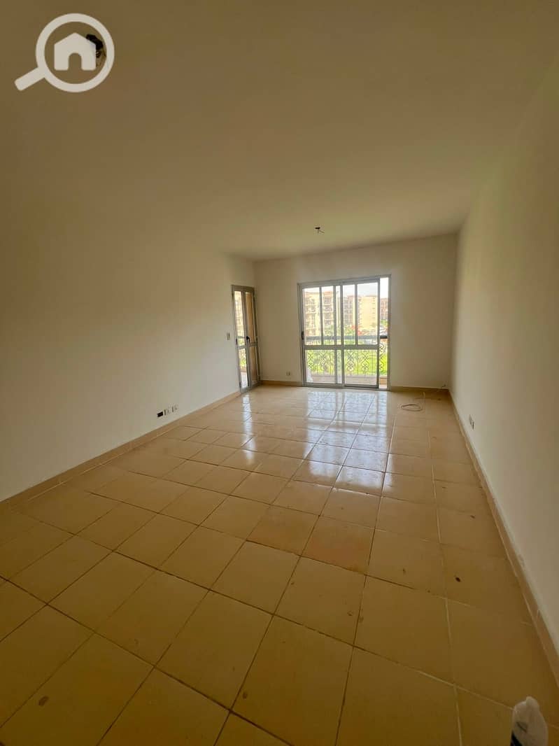 Apartment for sale in Al Rehab 2, a great deal! 3 bedrooms, 2 bathrooms, 131 square meters, typical floor, wide garden view, very prime location near - Widok 3